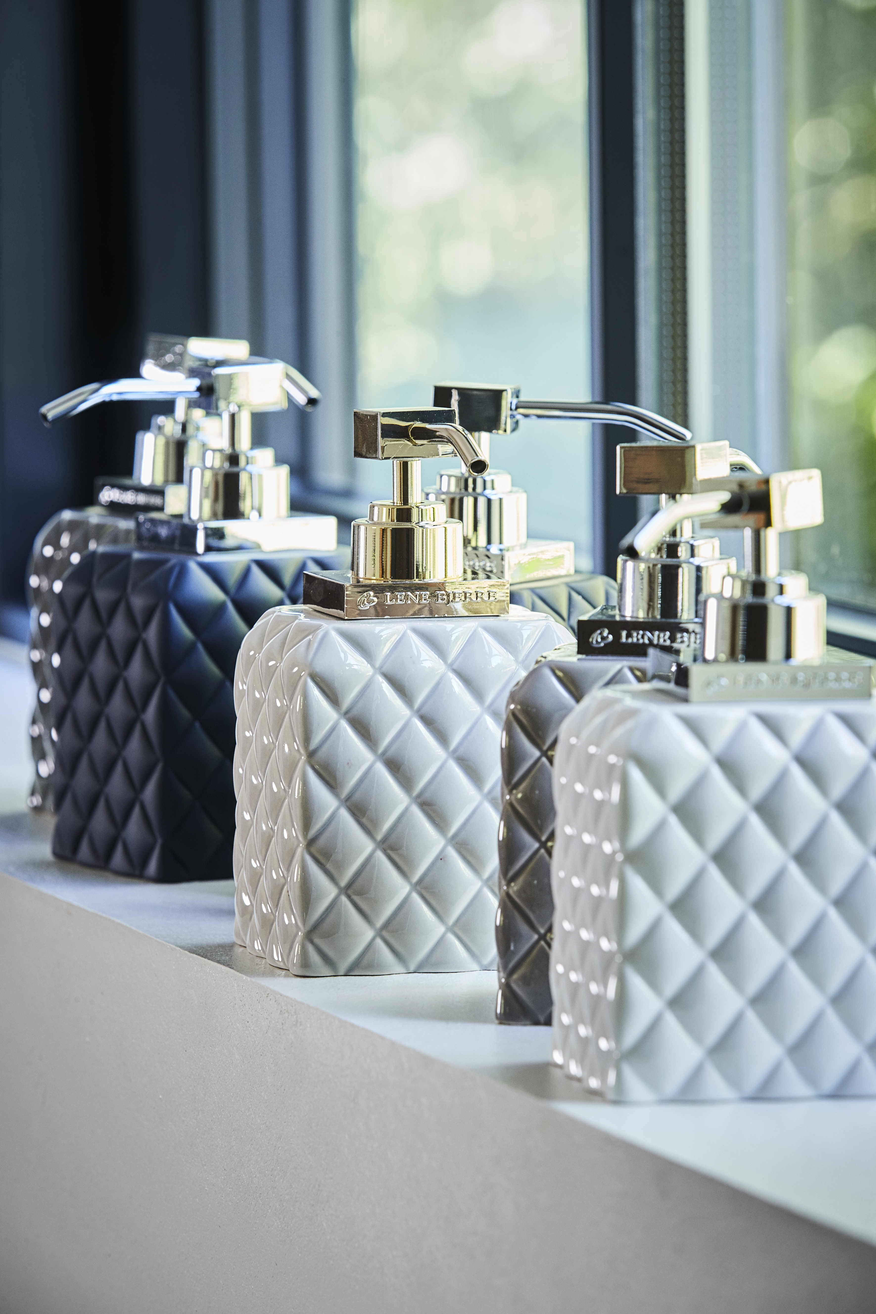 ELEGANCKIE_DOZOWNIKI_DO_MYDLA_STOJACE_LENE_BJERRE_POLSKA_SKLEP_OUTLET_DESIGNBYWOMEN